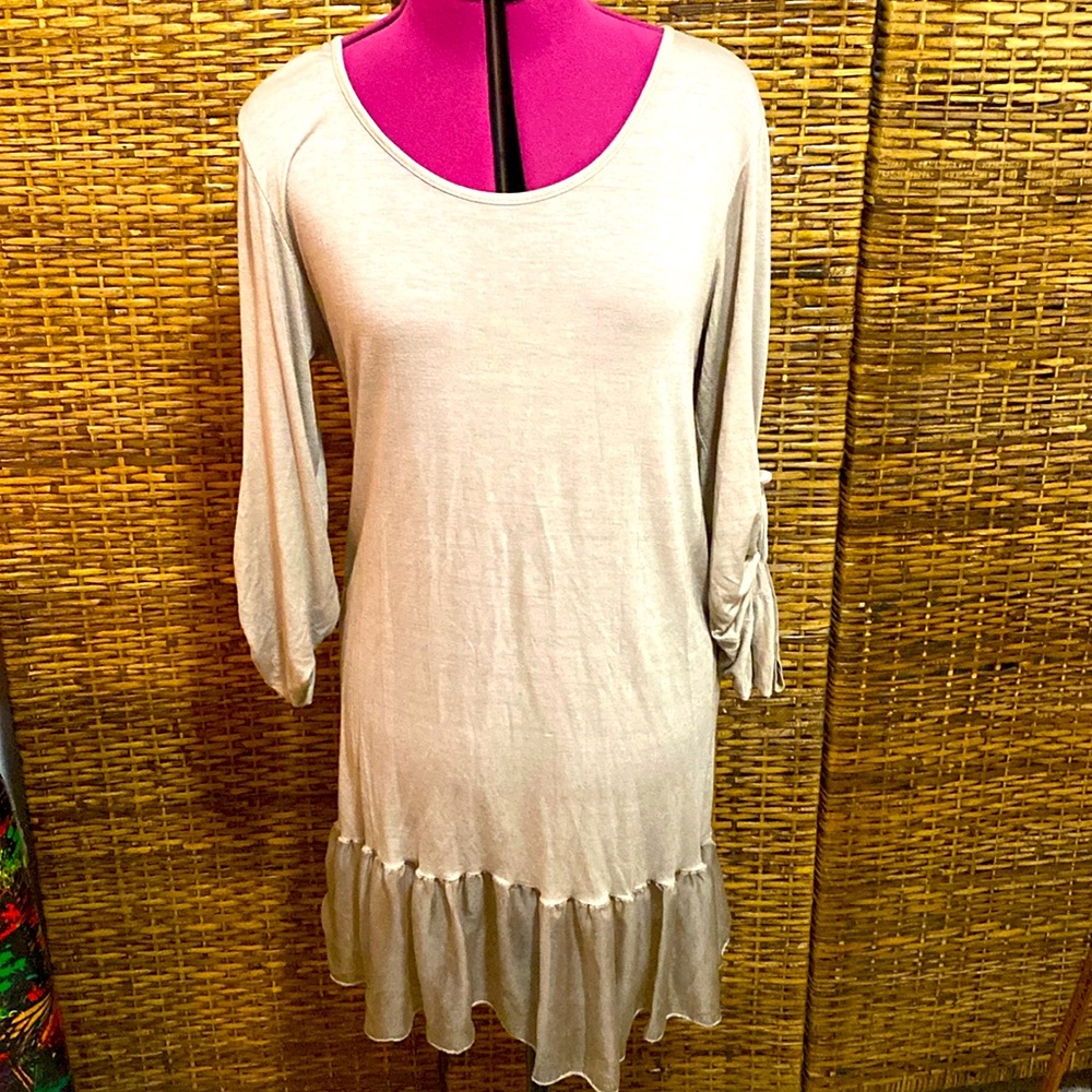 EUC Scandal Made In Italy Cream, super soft flouncy hem dress M/L